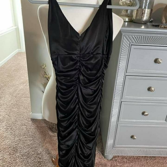 Sexy black dress - Picture 2 of 3